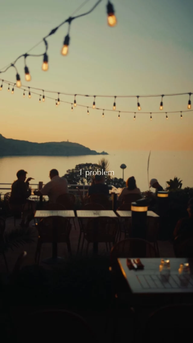 L’été débarque… et nous, on n’a pas attendu pour s’installer en terrasse 😏

Vue imprenable sur Calvi, brise tiède, verres qui tintent et assiettes qui font plaisir — que vous séjourniez chez nous ou pas, venez nous rejoindre au Saint Erasme 🤍

On garde une table au soleil ou sous les étoiles ? 🌕

☎️ Réservations au 04 95 65 04 50
.
.
.
.
.
.
🧑‍💻 www.hotel-st-erasme.com
☎️ 04 95 65 04 50
📩 info@hotel-st-erasme.com
📍 Route d’Ajaccio 20260 CALVI
©️ Olivier et Luis Sanchez
@crystalpicturesagency

Visit Calvi • Beautiful Destinations • Things to Do in Corsica • European Summer • Corsica Recommendations • Places to Visit in Calvi • Summer in Corsica
.
#HotelLeStErasme #lesainterasme #hotelcalvi #hotelcorse #calvi #visitcorsica #CorsicanLife #ecolabel #ecolabeleuropéen #hotelecofriendly #ecofriendly